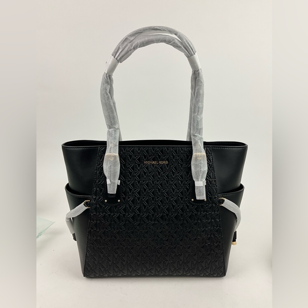 Michael Kors Black Voyager Tote 30F2GV6T4Y